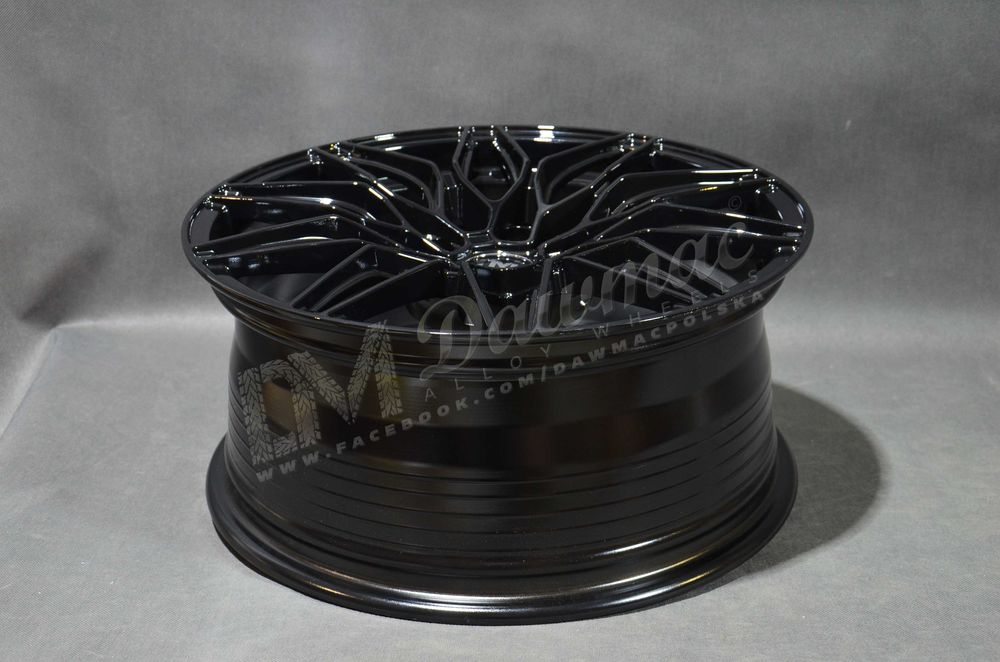 Felgi aluminiowe DM05 Flow Forming 18" 8J ET30 5x112 Black