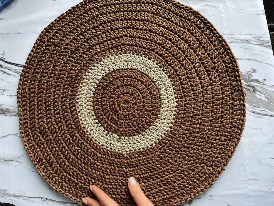Килим круглий коричневий 2 шт.