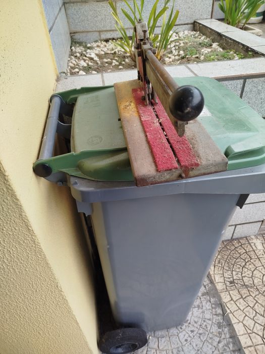 Máquina de cortar cerâmica...
