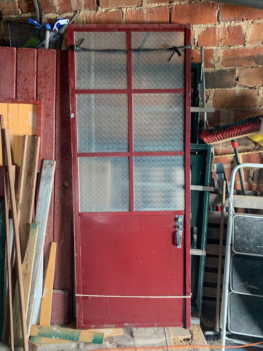 Porta de ferro com vidro