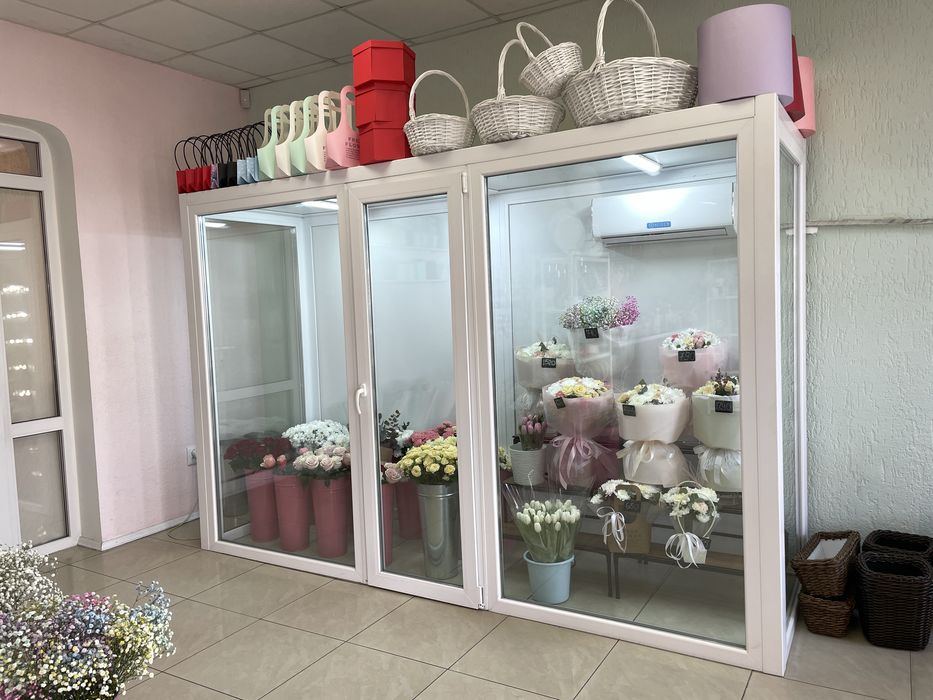 Продається діючий бізнес квітковий магазин