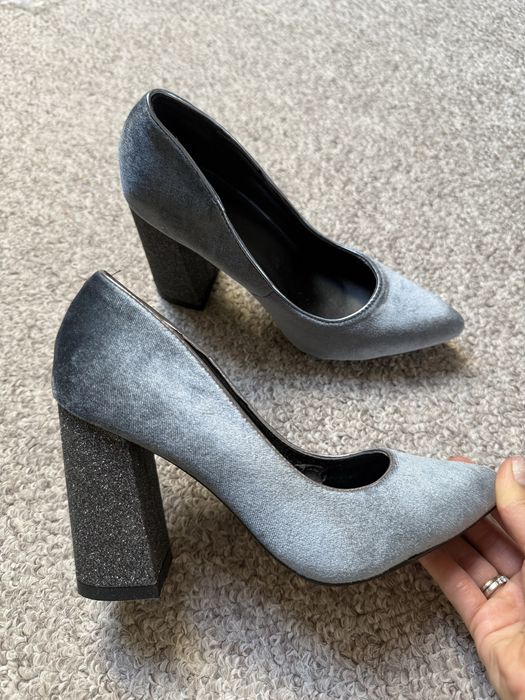 Туфлі велюрові блискучі
