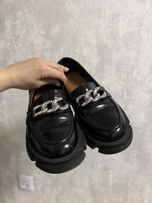 Продам шкіряні лофери 37 розмір