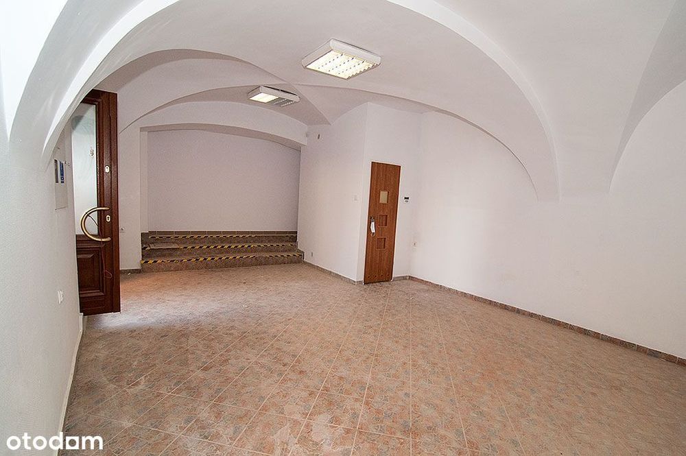 Lokal w ścisłym centrum. Jawor, Rynek.