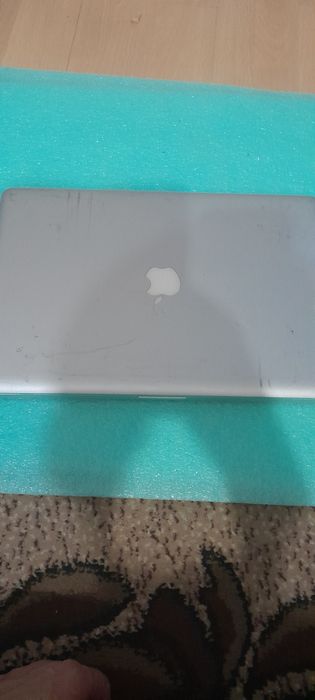 ZDwa laptopy apple