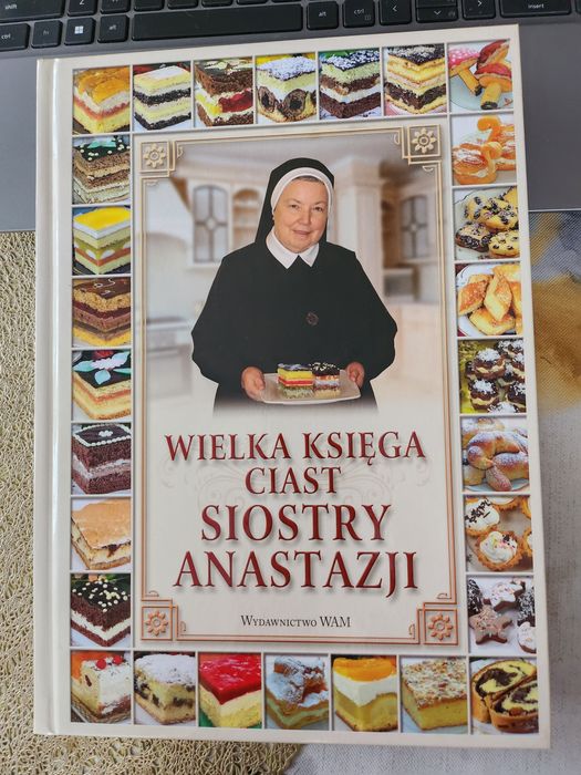 Nowa, potężna książka: Wielka księga ciast siostry Anastazji