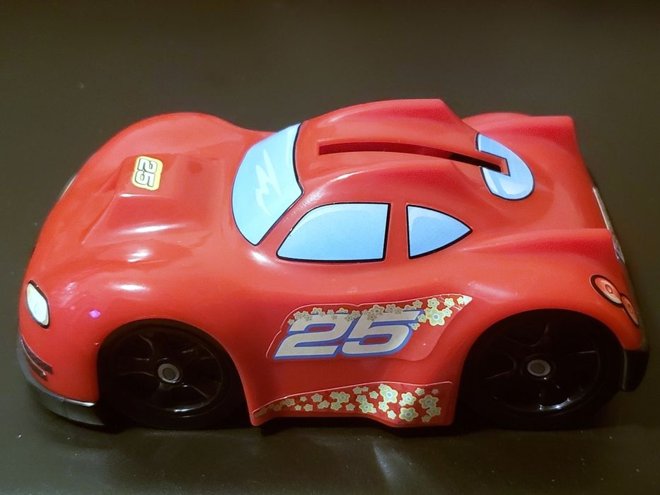 Mealheiro carro de corridas