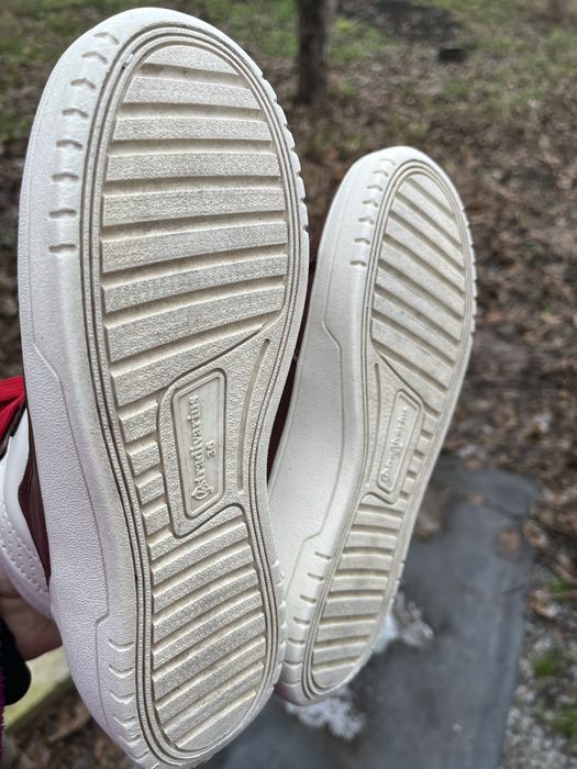 Кроссовки Stadivarius