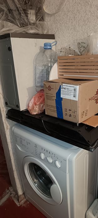 2 телевізора  1 машинка стиральна 1 старый компьютер