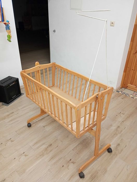 Kołyska drewniana dla niemowlęcia ODDAM ZA DARMO ŻE