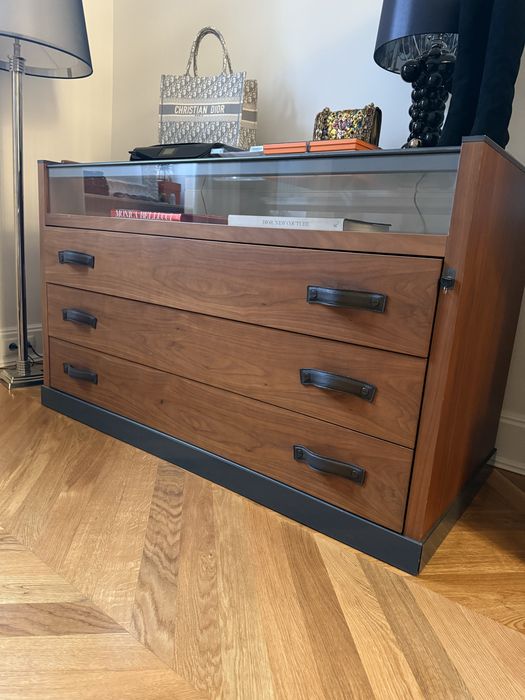 Nowoczesna ekskluzywna Komoda