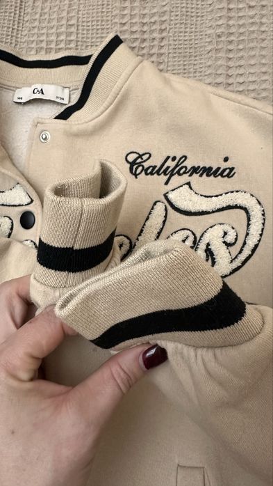 Бомбер, худі, светр 142-146 см