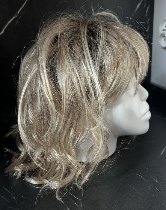 Nowa blond peruka Rokoko