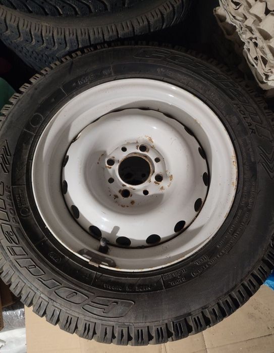 Продам зимние шины с дисками на ВАЗ