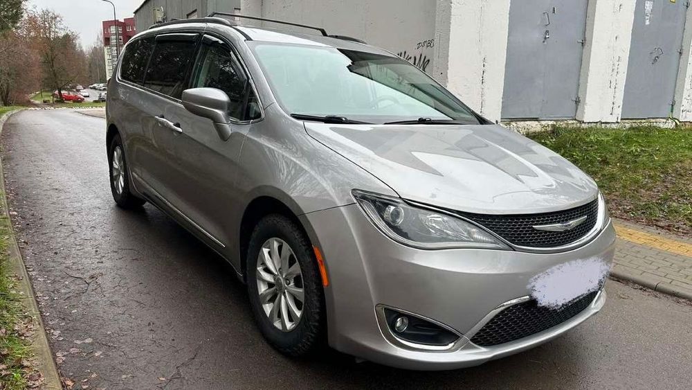 Chrysler Pacifica 3.6 бензин 2017 рік, США