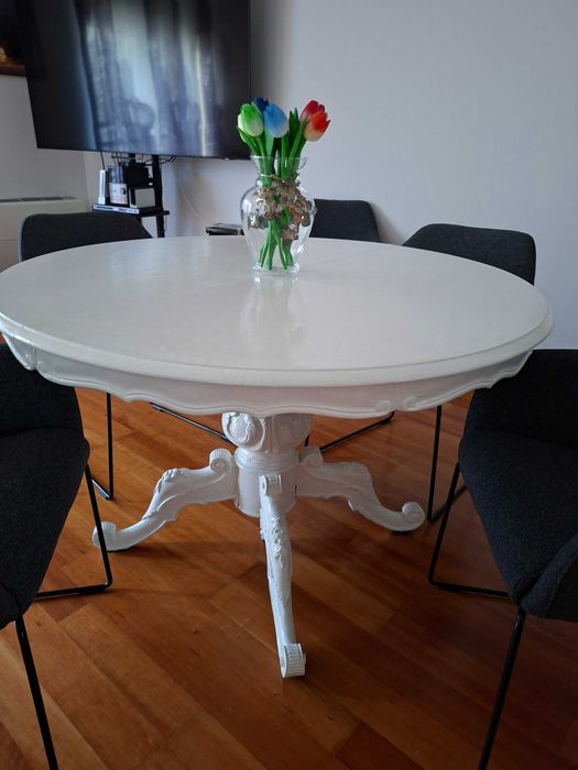 Mesa clássica para jantar extensível