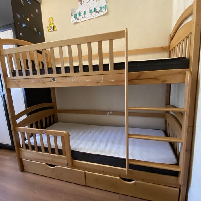 Продам двухярустную кровать