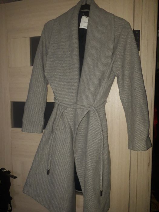 Пальто mango з пояском