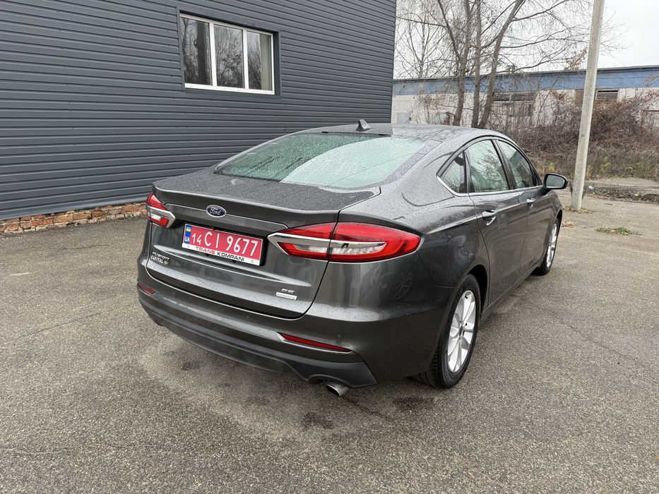 Ford fusion 2020рік
