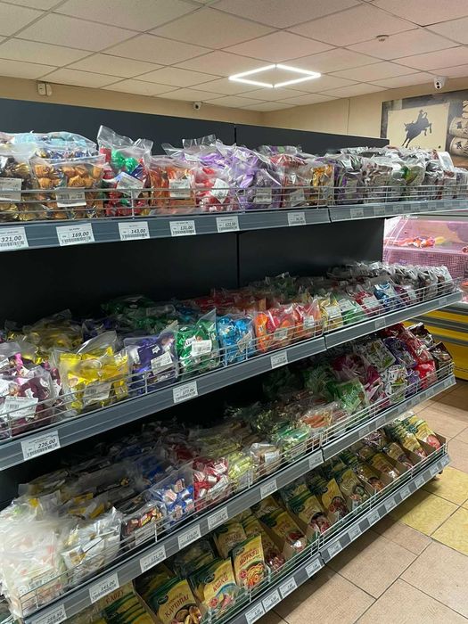 Торгове обладнання. Торговий стелаж. Каса. Вітрина. Гачки в магазин