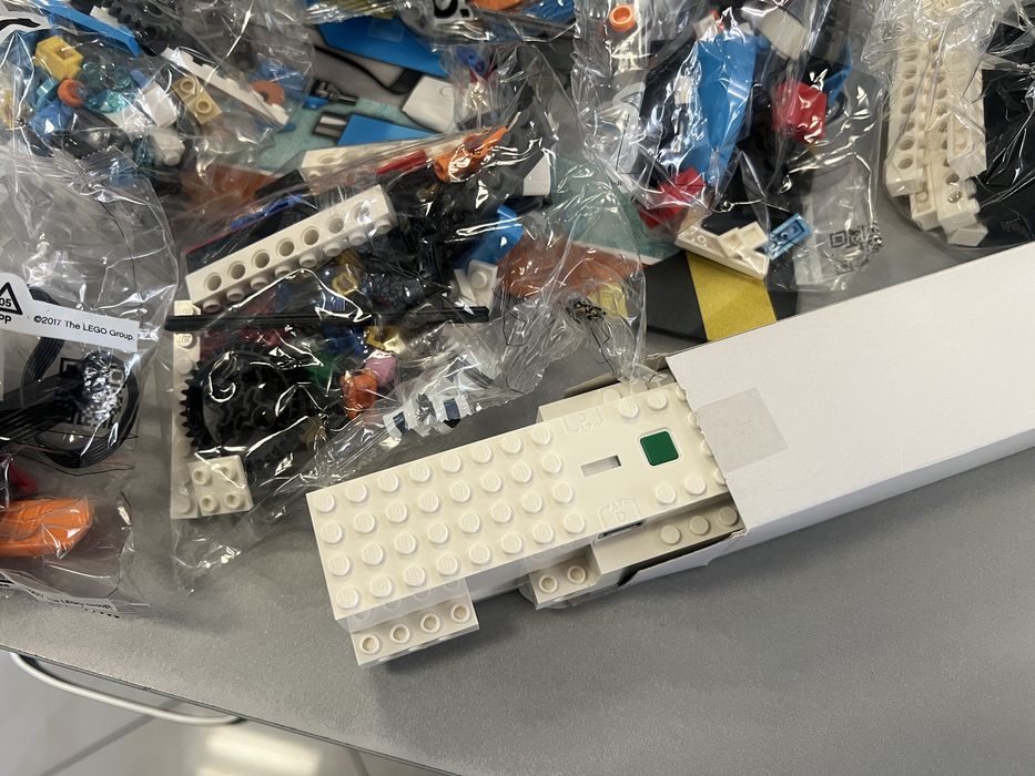 LEGO BOOST 17101 Creative Toolbox