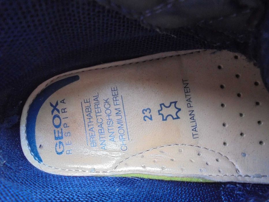 botas de menina da marca GEOX práticas