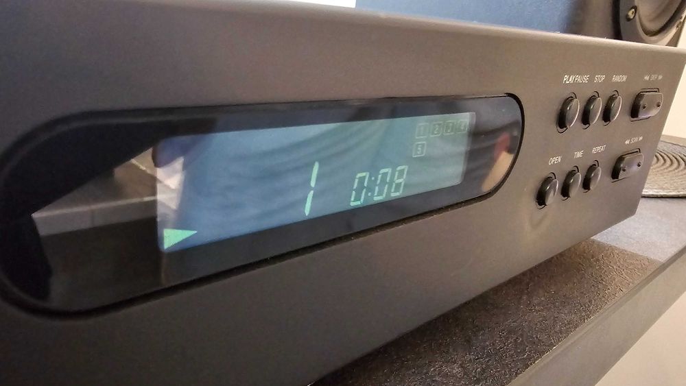 NAD C-521i CD player