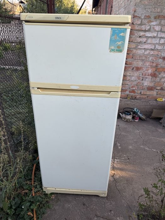 Продам холодильник на запчасти