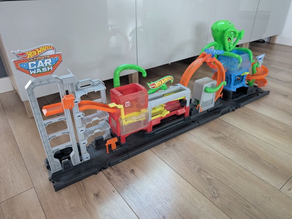 Hot Wheels City Ultimate Car Wash myjnia