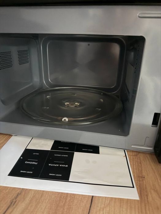 Продам мікрохвильовку Gorenje M20XYZ