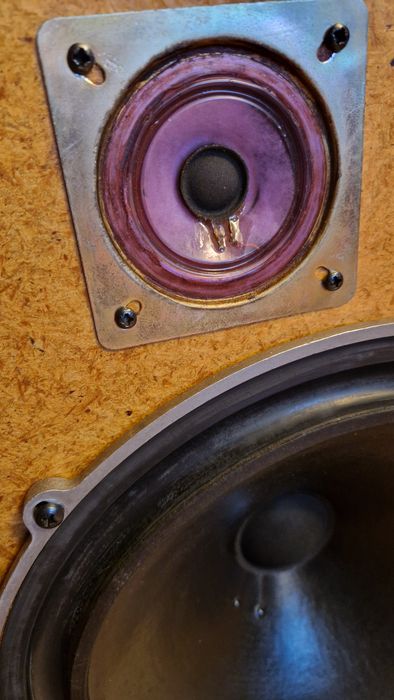 Colunas Wharfdale Melton 2