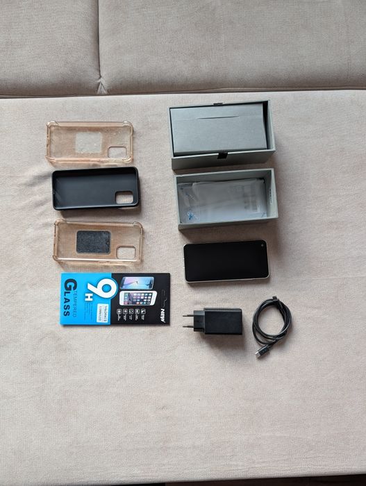 ASUS Zenfone 8 8/128 stan bardzo dobry, gratisy