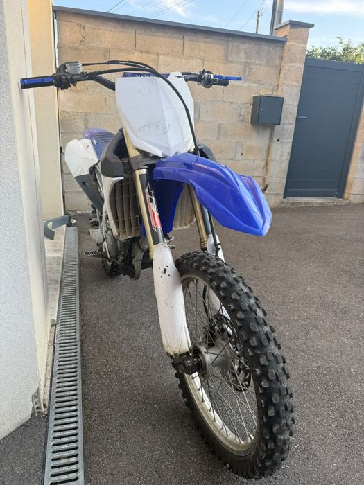 Yamaha YZ250F 2016 — 250cc 4T — pronta a andar