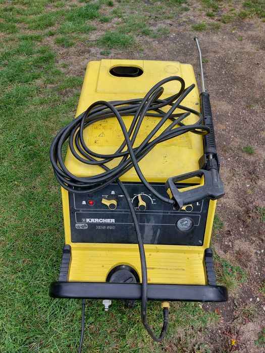 Sprzedam karcher na gorącą wodę