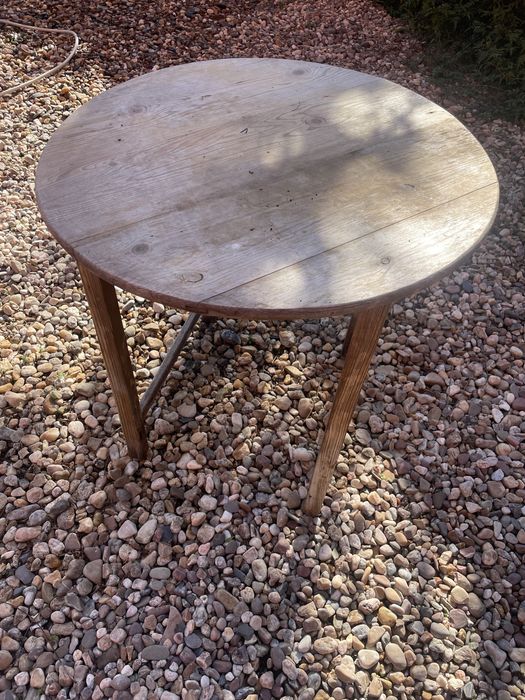 Mesa de apoio de madeira
