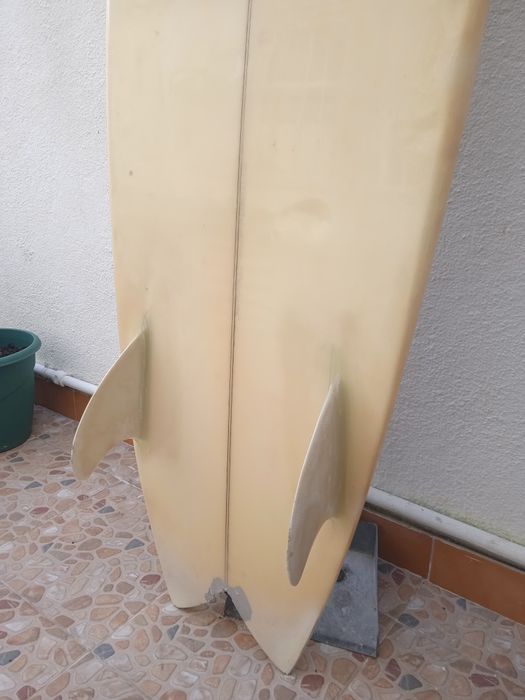 5'8 twin fin fixed