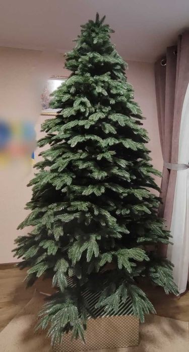 Ялинка штучна лита 2.2 м