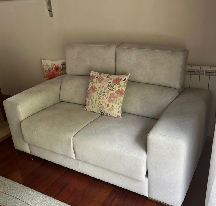 Sofá como novo cinza claro