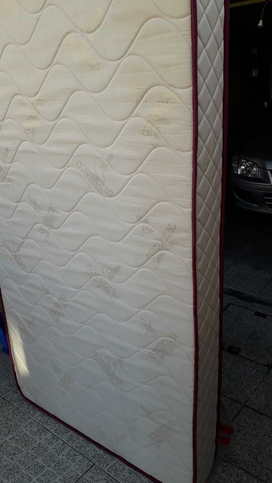 Colchão cama solteiro como novo