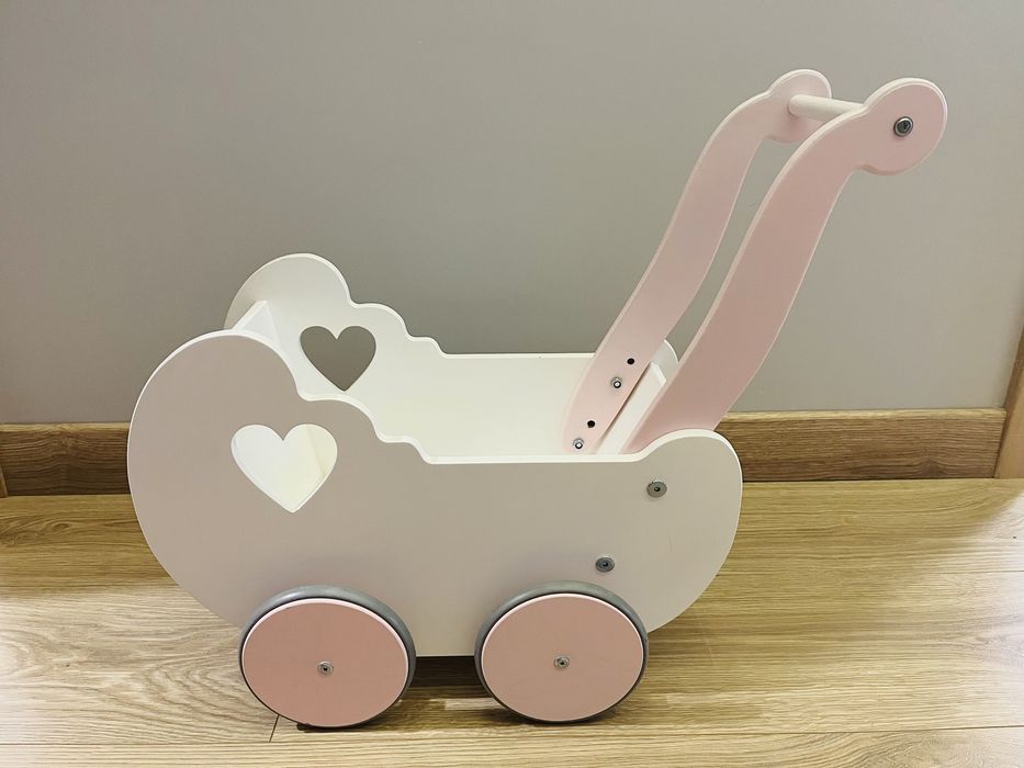 Drewniany wózek dla lalki dziecięcy pchacz jeździk na roczek chodzik