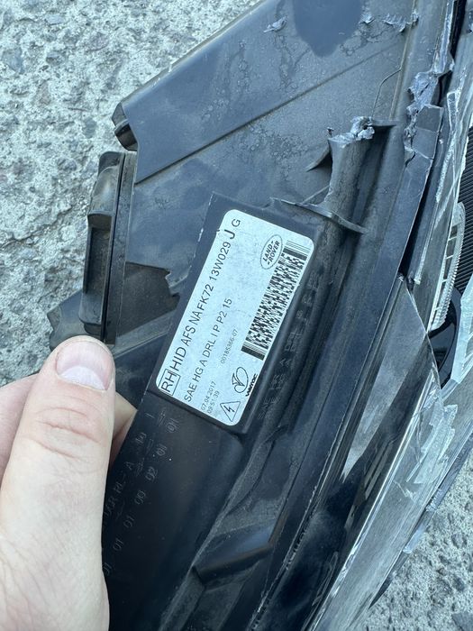 Фара land Rover Discovery sport AFS 2017 під ремонт