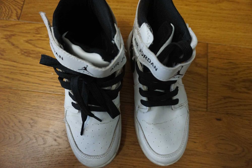 Buty Air Jordan roz.34