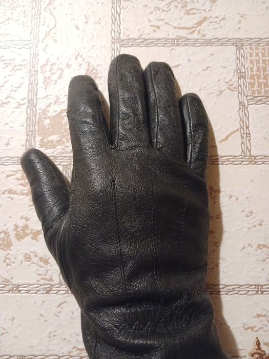 Перчатки кожаные с утеплителем черные (длина 24 см)