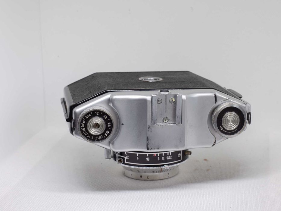 Máquina Fotográfica analógica 120 mm 6x6 Goldammer/Goldeck Corina