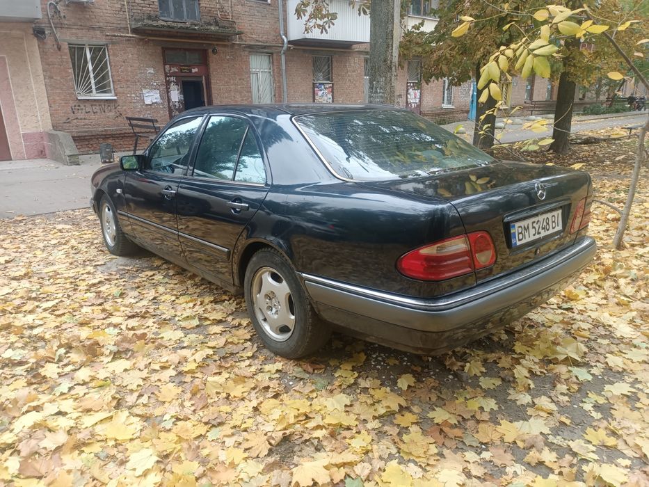 Продам мерседес 210