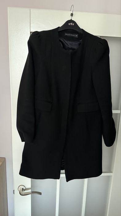 Пальто Zara  36 (S) чорне на блискавці