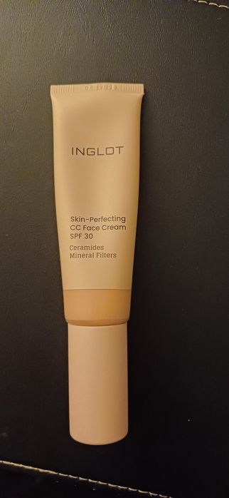 Inglot  krem CC odcień  504 light midium neutral