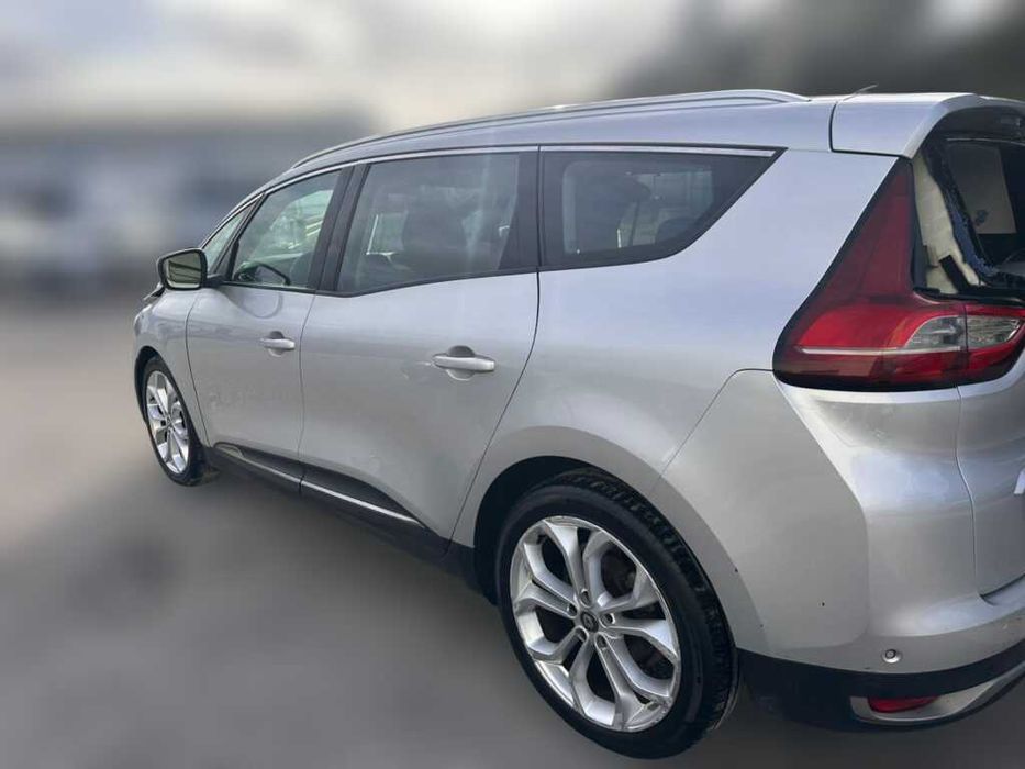 Renault Grand Scenic 1.6 DCI 130cv 7 Lug de 2018 Salvado