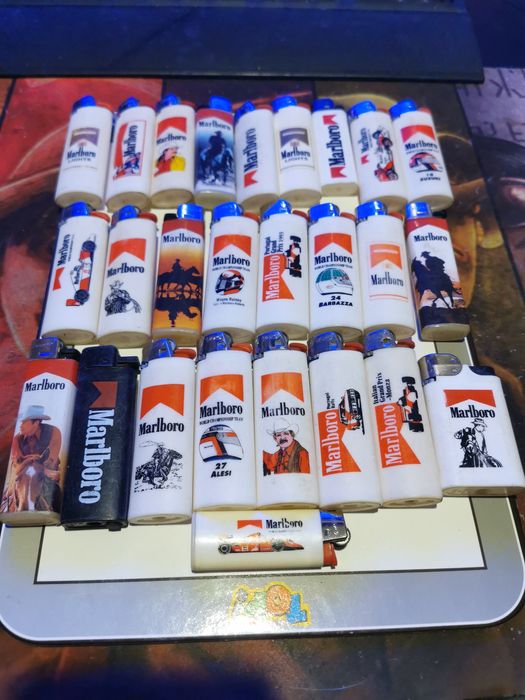 Coleção de isqueiros Marlboro