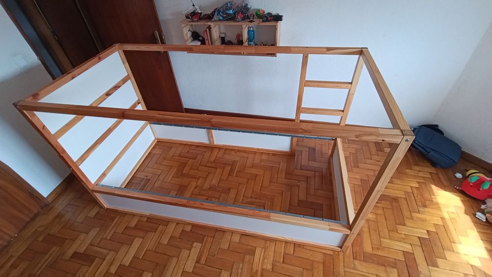 Vendo cama Reversível sem estrado
